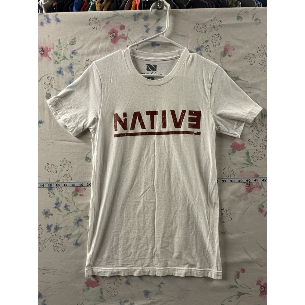 Native Graphic T-Shirt Mens Small White Red Logo Streetwear Casual Tee